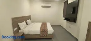 Hotel Olive Inn - Image 1