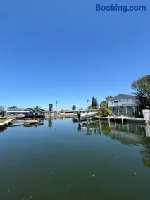 Gorgeous Seaside Seashell Cottage! - Image 2