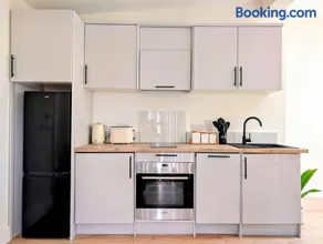 Foothills Haven - Private Garden Apartment near Luas & Trails - Image 5