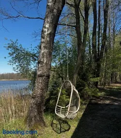 The lake house - Image 3