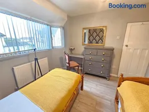 St Georges house, Premium 3 bed Home Slough, Legoland, Windsor - Image 4