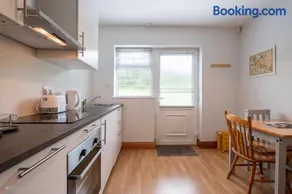 Galway - 1 Bed Guest Flat - Image 3