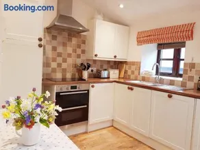 River Cottage@Cwm Mill - Riverside Family Holidays in the Black Mountains - Image 4