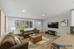 #StayInMyDistrict NorthBend Duplex - Image 2
