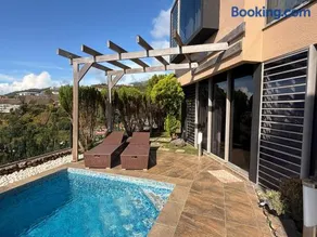 Unique suite piscine vue mer - Image 4