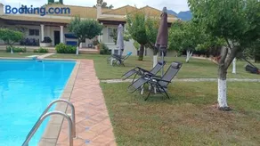 Laki Villa with pool and jacuzzi - Image 2