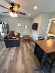 Whispering Pines Cottage - Image 2
