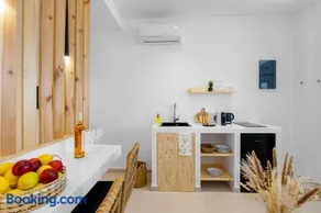Plori Suites Paros - Image 3