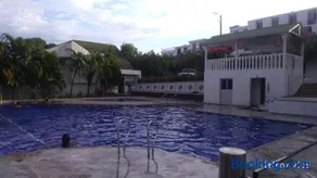 Full House - Image 3