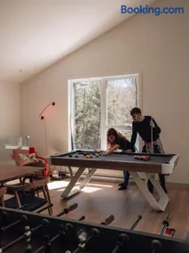 Chalet Calma with Private Spa & Sauna, Billiards & Games - Image 2