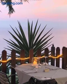 Hotel Rosita - Image 1