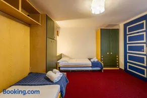 APPARTAMENTO LA VILLETTE- Comodo e Ben Posizionato - COUR 0220 - Image 3