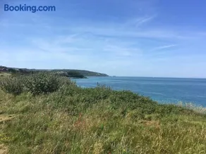 76 Brambles Chine, 2 bedroom bungalow in beautiful holiday village, 1 night stays and Ferry travel offer available - Image 2