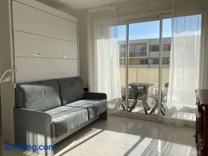 Appartement T2 Lumineux à Balaruc-les-Bains, Proche Thermes, Parking, Wifi, 2 Étoiles - Image 1