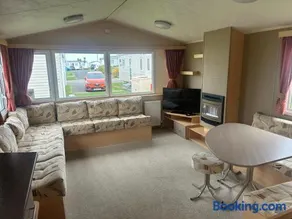 87 Elm walk - Image 2