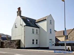 Elizabethan House - Image 2