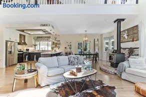 Charming 4BR Wine Country Getaway with Spa & Firepit - Image 1