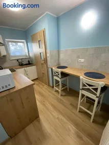 Sisters Rent - Image 3