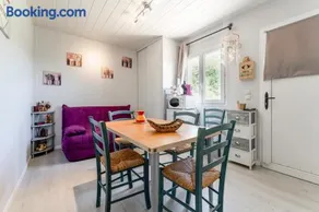 La Petite Maison dans la Vigne - Image 2