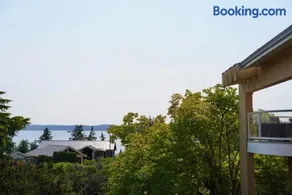The Shearwater House - Panoramic Ocean View Suites - Image 4