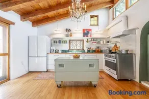 Stunning Artful Adobe - Super Walkable Location - Cozy and Comfortable - Image 2