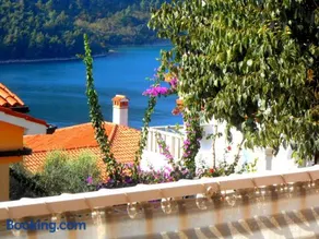 Villa Luma Apartments - Image 2