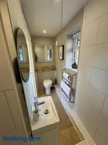 The Lodge, Easton Farm - Image 3