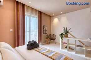 Contemporary Duplex by the Beach - Image 3