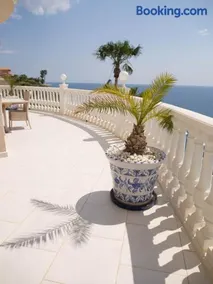 Frontline villa, five star deluxe - Image 5