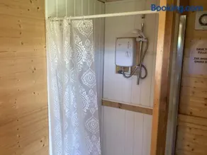 Vigo Retreat cabin 2 - Image 4
