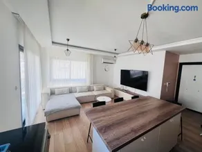 Aslan House - Image 2