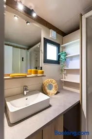 Chalet en bord de rivière - Image 3
