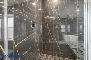 Tranquil Escape- Spa Bath & Pool for One or Couples - Image 2