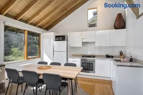 Banjo 7 Townhouse - Image 3