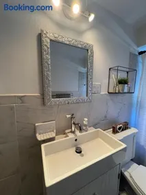 Peaceful 1BR easy commute, urban suburban mix feel in Boston - Image 3