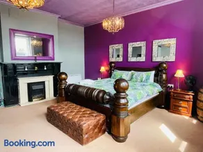 PHOENIX Apartments - Image 2
