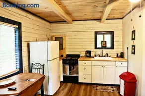 Eagles Nest at Avenwood Cabins - Image 3