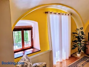Historical house in the center Levoča with parking - Image 1