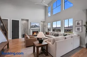 Deer Valley Views 5br Sleeps 16 Hot Tub Theater - Image 1