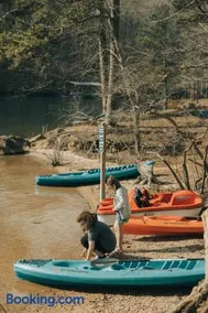 Timberline Glamping Lake Lanier River Forks Georgia - Image 4