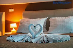 Hotel Oasis - Image 4