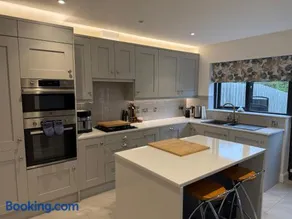 The Omagh Town Retreat - Image 4