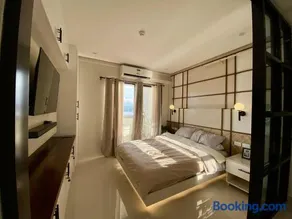 Kembali Veranda Resort Condo by Quatro Maria - Image 1