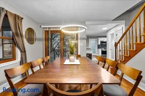 Spacious Cozy 3 Bed 2 Bath - Image 1