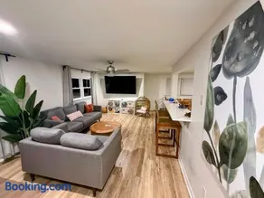 Jersey Shore Family House - Image 1