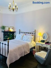 Good Times Edinburgh Elm Row City Centre Apartment - Image 2
