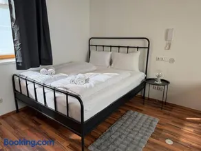 Vienna Top Apartment Bungalow-Gratis Garage - Image 1