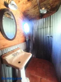 Hill top hide away - Image 2