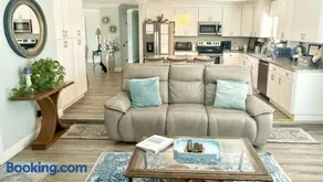 Waterfront Oasis with Private Heated Pool & Dock - Image 3