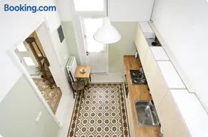 Spacious 2-Bedroom Neoclassical Apartment Near Acropolis with Private Courtyard - Image 5